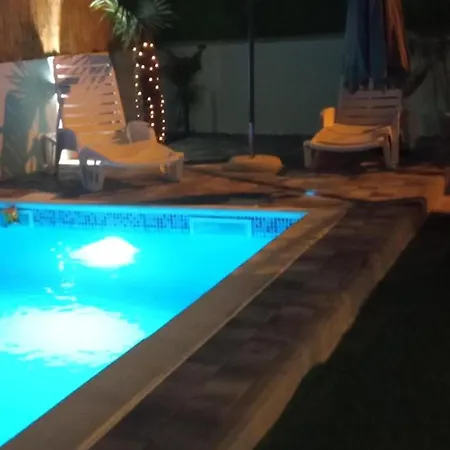 Summer House With Heated Swimming Pool Apartment *