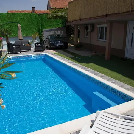 Summer House With Heated Swimming Pool * Mostar