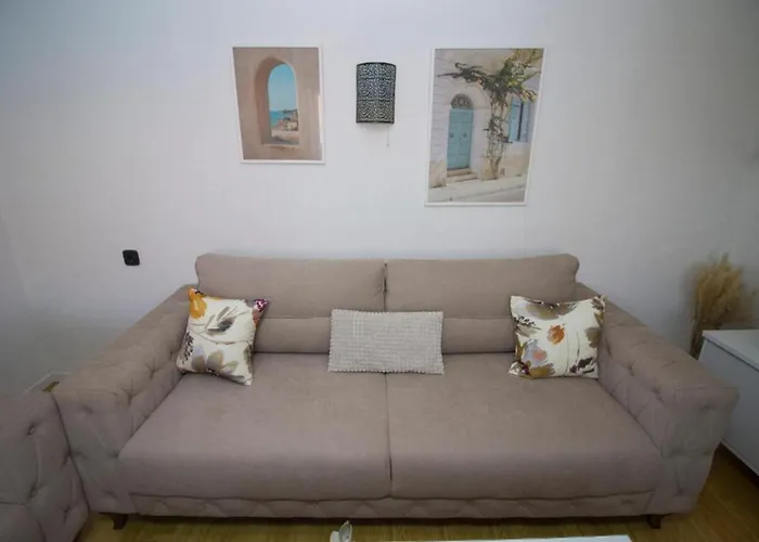 Summer House With Heated Swimming Pool *