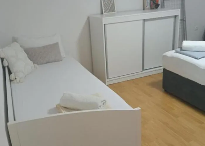 Апартаменты Summer House With Heated Swimming Pool Мостар