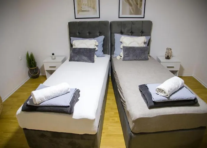 Summer House With Heated Swimming Pool