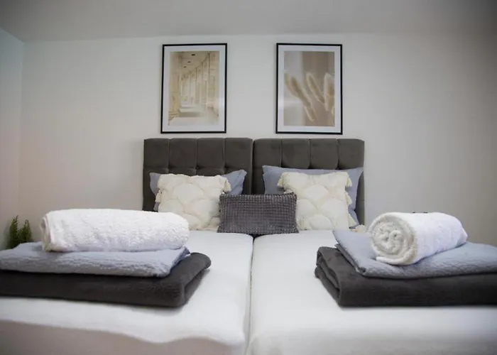 Апартаменты Summer House With Heated Swimming Pool