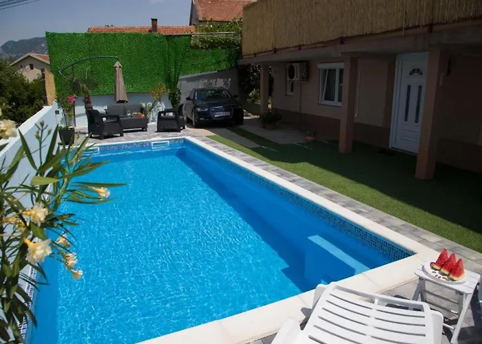 Summer House With Heated Swimming Pool * Мостар